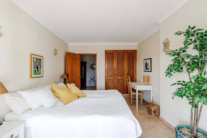 Image No.32-4 Bed Villa for sale