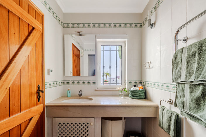 Image No.40-4 Bed Villa for sale