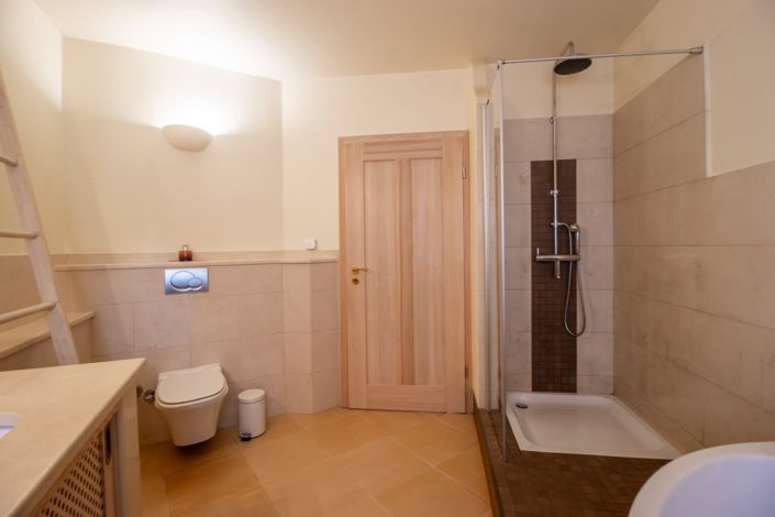 Image No.24-5 Bed Villa for sale