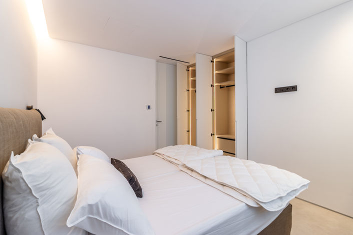 Image No.25-3 Bed Apartment for sale