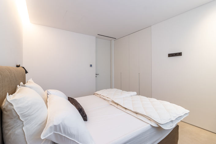 Image No.26-3 Bed Apartment for sale