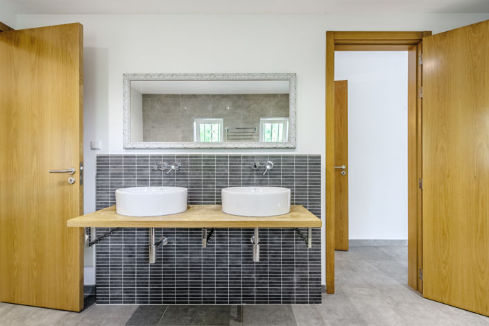 Image No.18-5 Bed Villa for sale