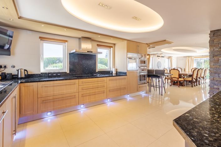 Image No.11-4 Bed Villa for sale