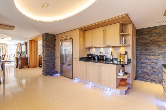 Image No.12-4 Bed Villa for sale