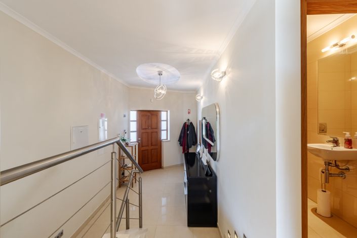 Image No.19-4 Bed Villa for sale