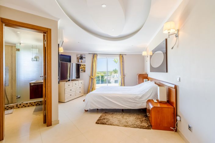 Image No.25-4 Bed Villa for sale