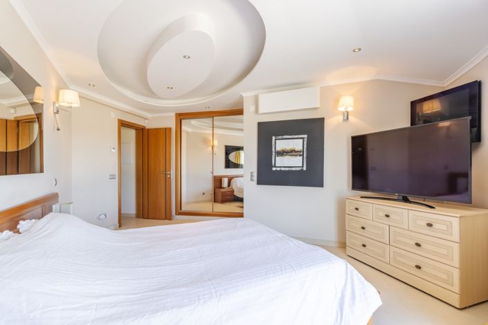 Image No.26-4 Bed Villa for sale