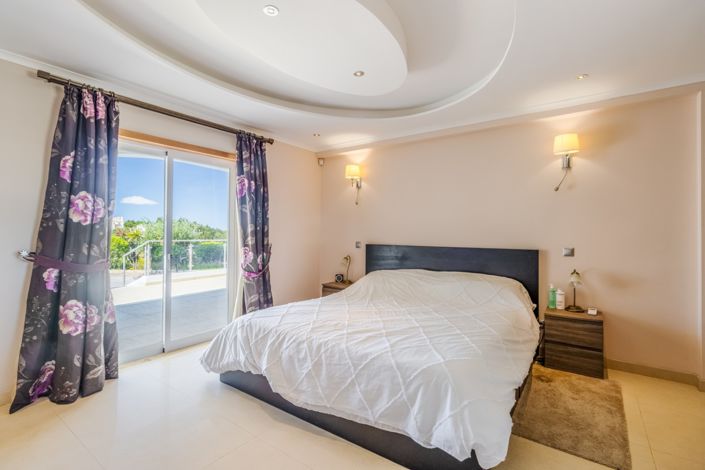 Image No.32-4 Bed Villa for sale