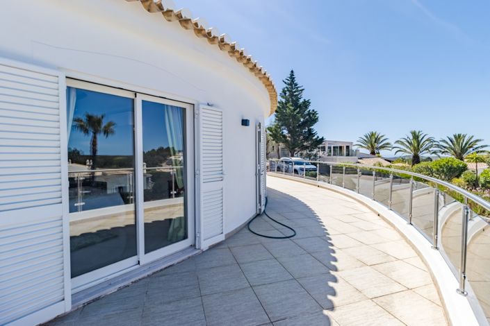 Image No.37-4 Bed Villa for sale