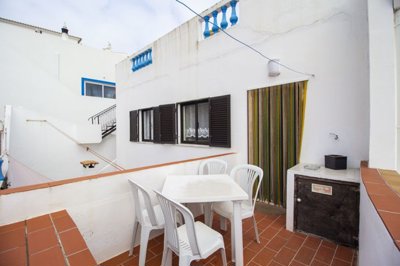 2-Kitchen Balcony (Large).jpg