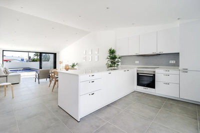 7 kitchen.JPG