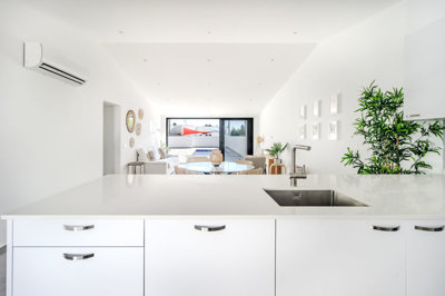 9 kitchen.JPG
