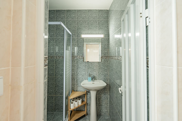 Image No.22-4 Bed Townhouse for sale