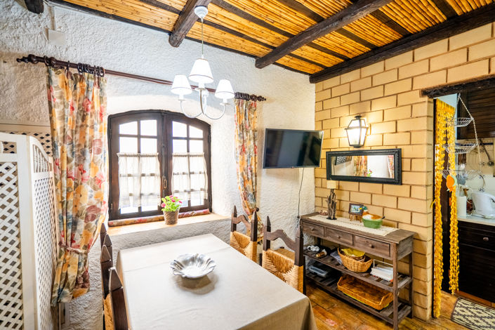 Image No.11-3 Bed Townhouse for sale