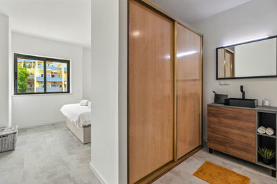 11 BEDROOM.jpg