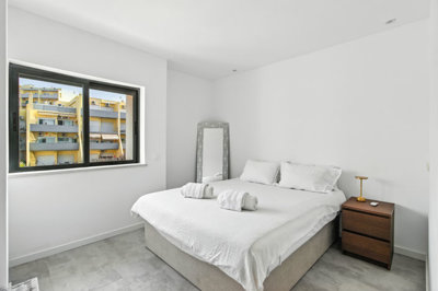12 BEDROM.jpg