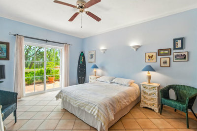 20 BEDROOM.jpg