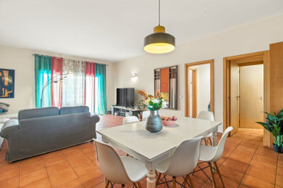 7 DINING TABLE.jpg