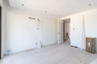 8 BEDROOM.jpg