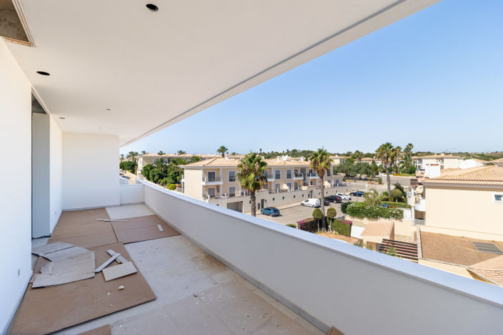 Image No.23-2 Bed Apartment for sale