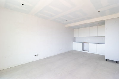 4 KITCHEN (2).jpg
