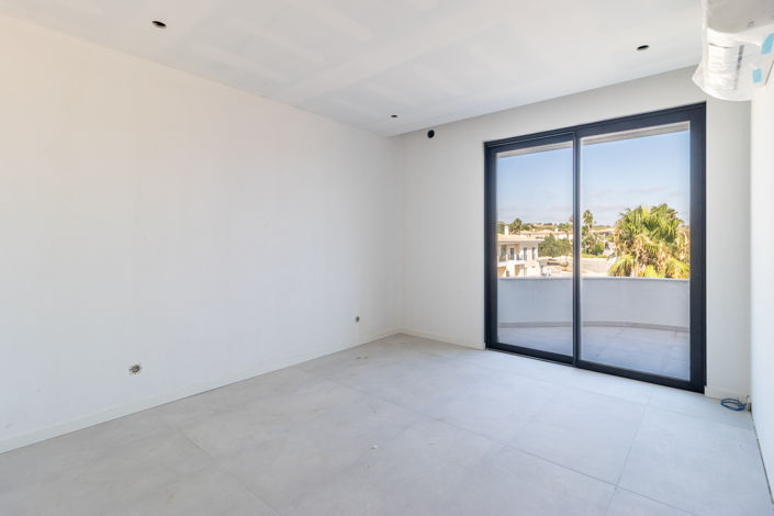 Image No.19-2 Bed Apartment for sale