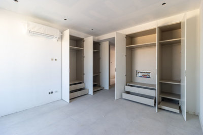 14 BEDROOM.jpg