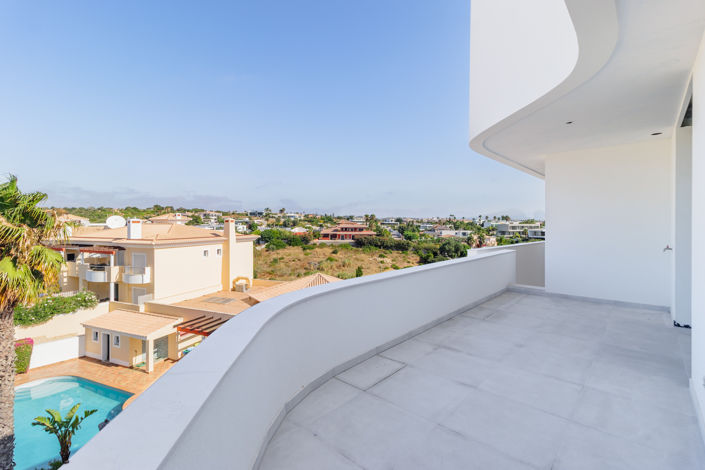 Image No.22-2 Bed Apartment for sale