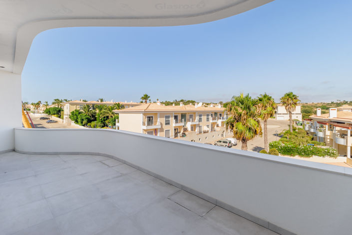 Image No.24-2 Bed Apartment for sale