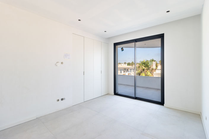 Image No.28-2 Bed Apartment for sale