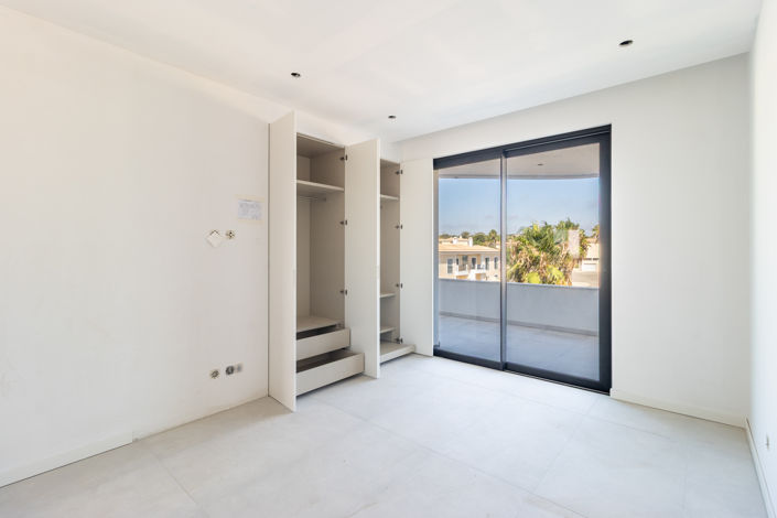 Image No.29-2 Bed Apartment for sale