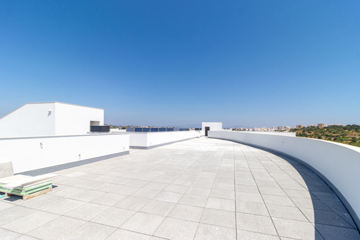 Image No.37-2 Bed Apartment for sale