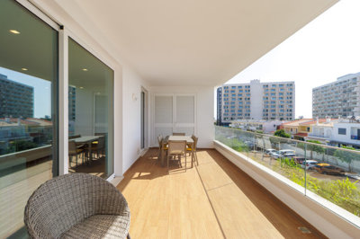 13 BALCONY.jpg