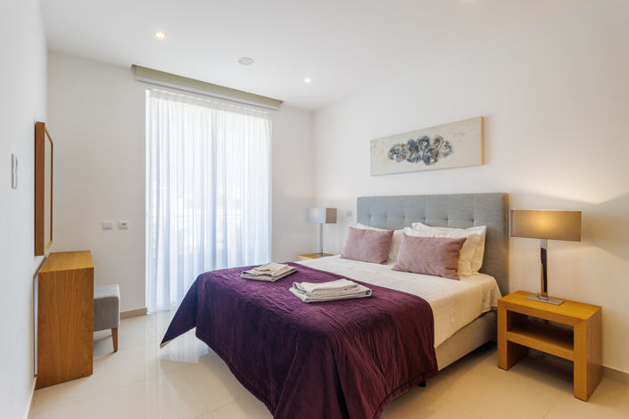 Image No.18-3 Bed Apartment for sale