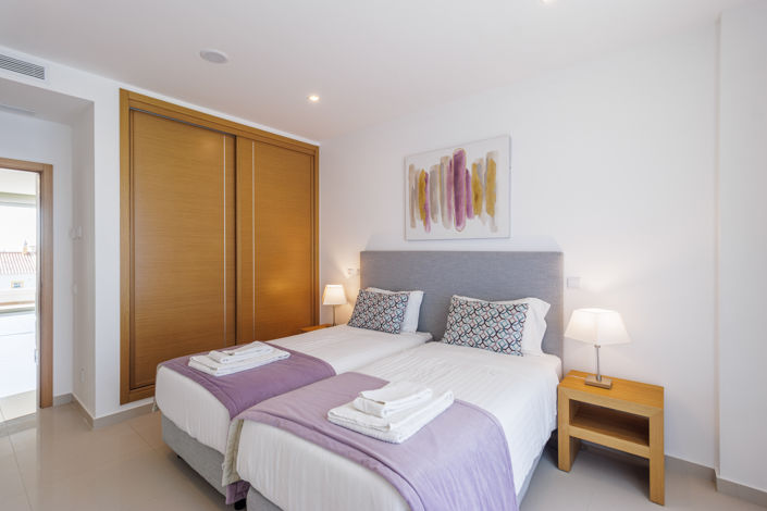 Image No.24-3 Bed Apartment for sale