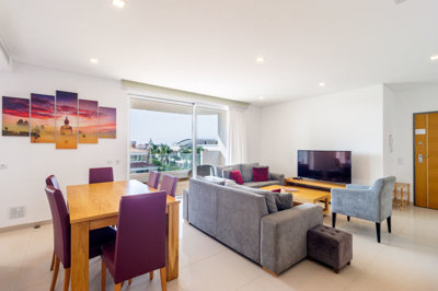 3.1 LIVING ROOM.jpg
