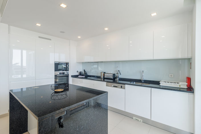 Image No.10-3 Bed Apartment for sale