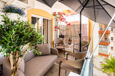 15 balcony (1).jpg