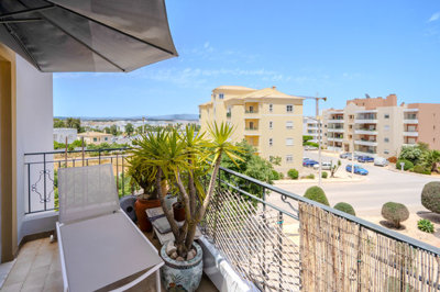 5 balcony (1).jpg