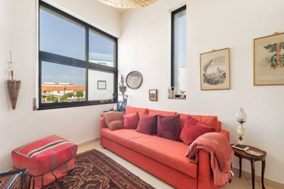 4 living room.jpg