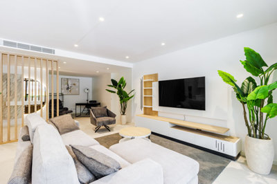 1 LIVING ROOM.jpg