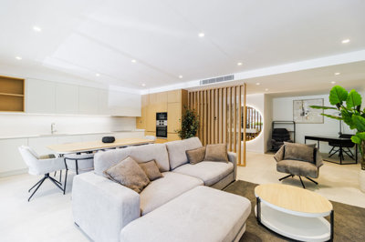 12 LIVING ROOM.jpg