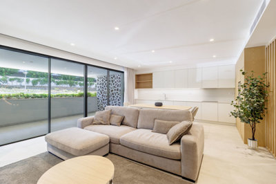 2 LIVING ROOM.jpg