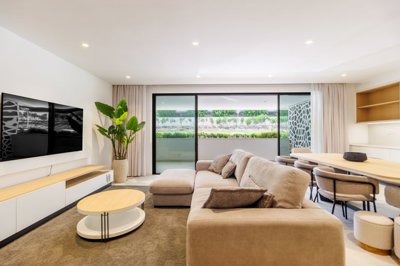 3 LIVING ROOM.jpg