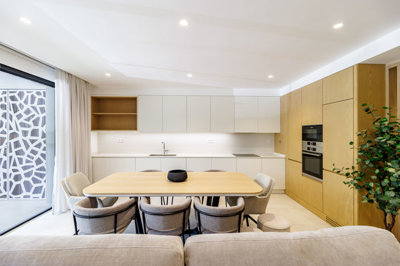 5 KITCHEN.jpg
