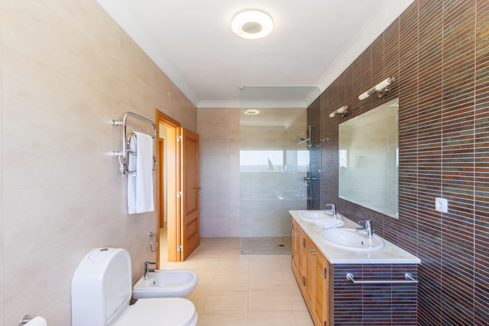 Image No.28-5 Bed Villa for sale