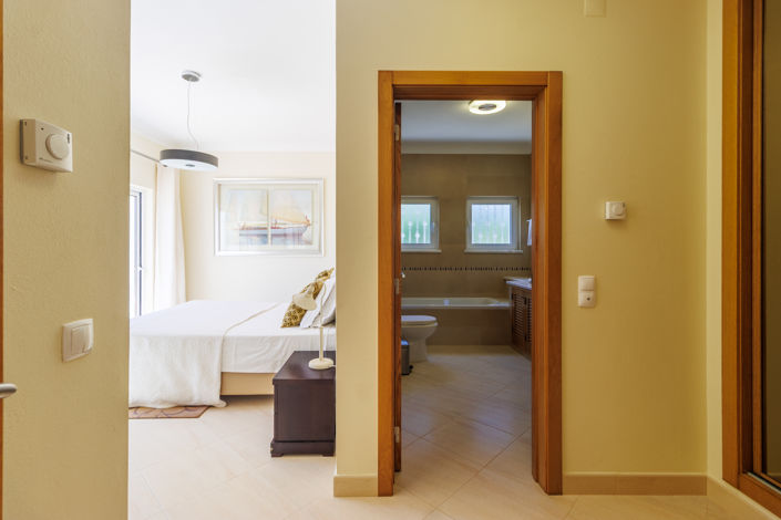 Image No.40-5 Bed Villa for sale