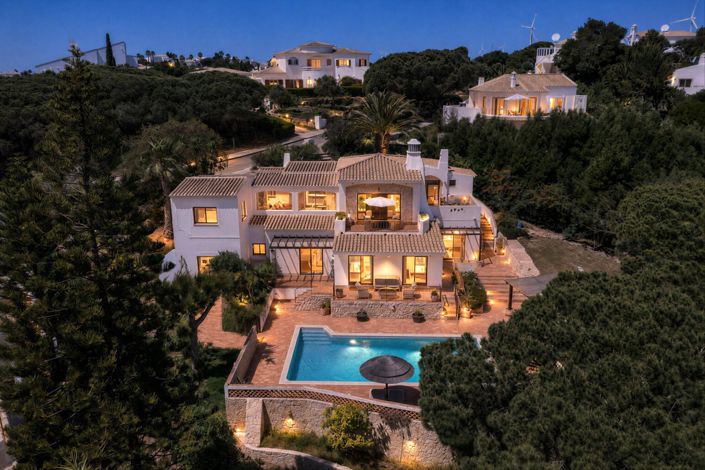 Image No.2-4 Bed Villa for sale