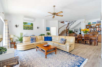 LIVING ROOM 6.jpg