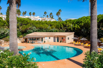 Pool area (2).jpg